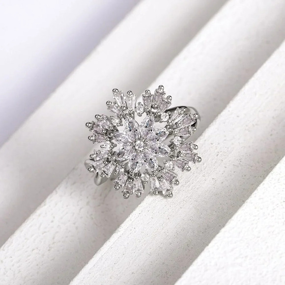🎁Sweet Snowflake Zircon Lovely Dainty Flower Rings For Women, MARR9046 - Picture 2 of 5
